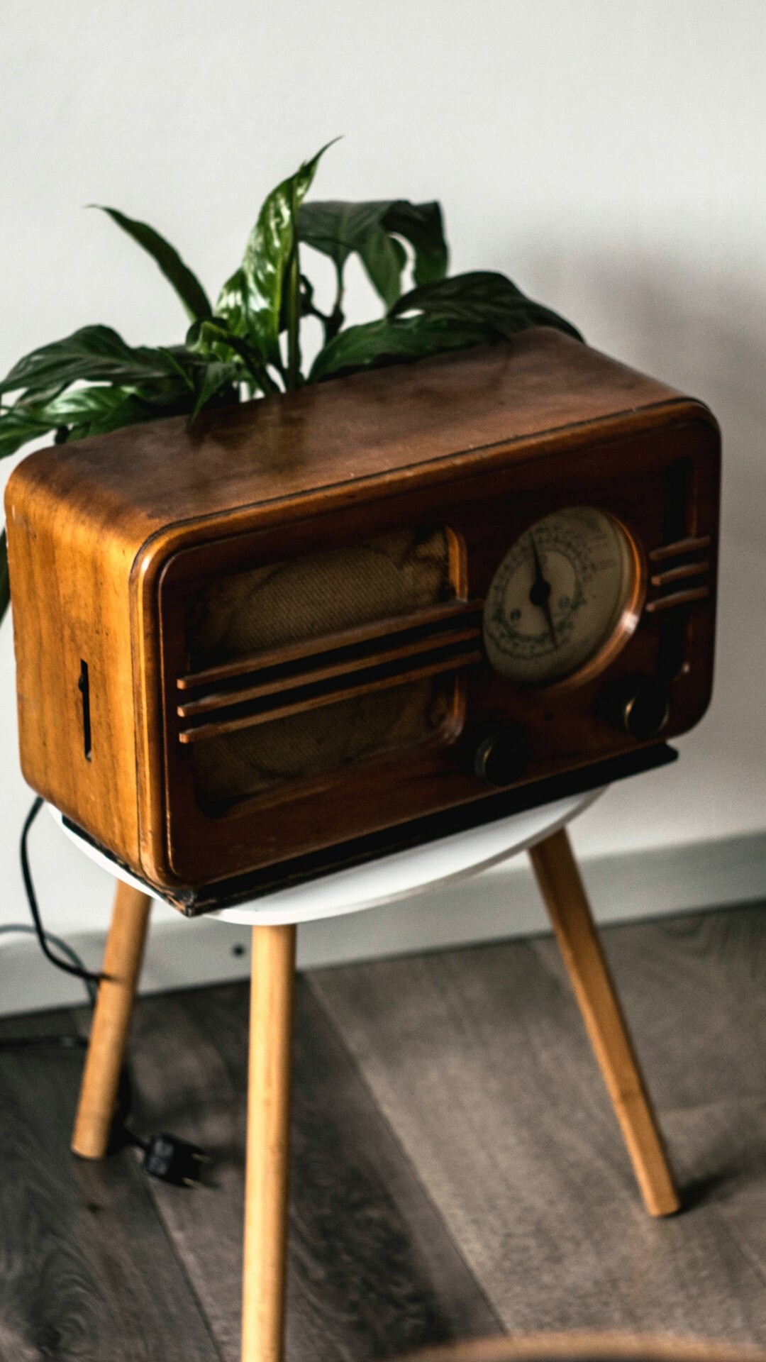 vintage radio advertisement